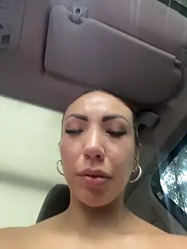 Snapshot of Sarahlove_90 chatting on 11/27/25, 03:14 Sarahlove 90 online show from 11/27/25, 03:14