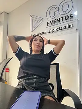 Snapshot of Sarahlove_90 chatting on 12/05/25, 07:54 Sarahlove 90 online show from 12/05/25, 07:54