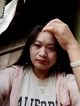 Snapshot of lusy-bae chatting on 10/12/25, 12:31 lusy-bae online show from 10/12/25, 12:31