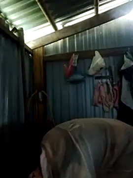 Snapshot of lusy-bae chatting on 10/24/25, 03:25 lusy-bae online show from 10/24/25, 03:25