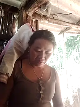 Snapshot of lusy-bae chatting on 10/30/25, 01:29 lusy-bae online show from 10/30/25, 01:29