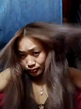 Snapshot of lusy-bae chatting on 12/14/25, 12:21 lusy-bae online show from 12/14/25, 12:21