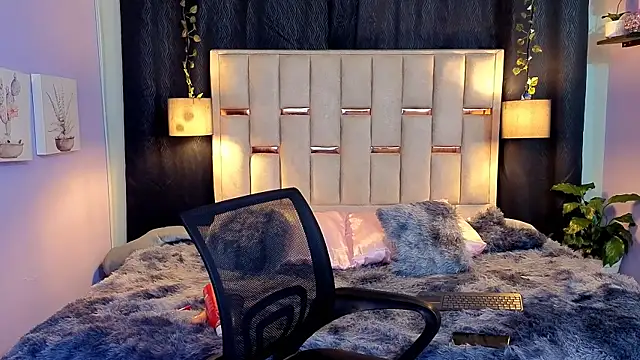 Snapshot of melody-rouss chatting on 09/20/25, 03:51 melody-rouss online show from 09/20/25, 03:51