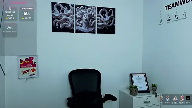 Snapshot of melody-rouss chatting on 10/11/25, 10:14 melody-rouss online show from 10/11/25, 10:14