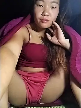 Snapshot of lylylove chatting on 10/30/25, 08:42 lylylove online show from 10/30/25, 08:42