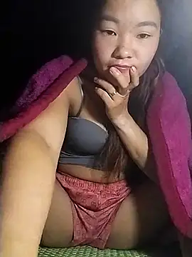 Snapshot of lylylove chatting on 11/02/25, 08:22 lylylove online show from 11/02/25, 08:22