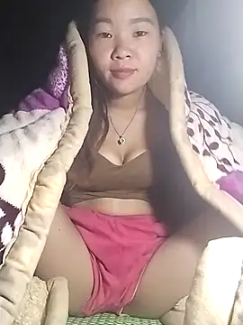 Snapshot of lylylove chatting on 11/03/25, 08:43 lylylove online show from 11/03/25, 08:43