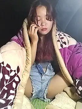 Snapshot of lylylove chatting on 11/13/25, 01:15 lylylove online show from 11/13/25, 01:15