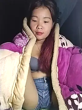 Snapshot of lylylove chatting on 11/21/25, 09:30 lylylove online show from 11/21/25, 09:30