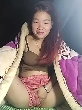 Snapshot of lylylove chatting on 11/27/25, 08:33 lylylove online show from 11/27/25, 08:33