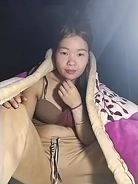 Snapshot of lylylove chatting on 11/28/25, 10:07 lylylove online show from 11/28/25, 10:07