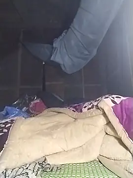 Snapshot of lylylove chatting on 12/04/25, 12:31 lylylove online show from 12/04/25, 12:31