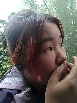 Snapshot of lylylove chatting on 12/15/25, 01:10 lylylove online show from 12/15/25, 01:10