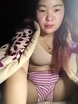 Snapshot of lylylove chatting on 02/11/26, 01:10 lylylove online show from 02/11/26, 01:10