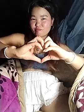 Snapshot of lylylove chatting on 03/24/26, 04:45 lylylove online show from 03/24/26, 04:45