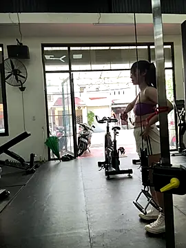 strawberry-ni online show from 10/16/25, 02:34