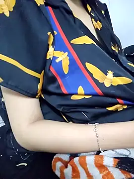 Snapshot of _Thaotam_ chatting on 09/17/25, 12:18 Thaotam online show from 09/17/25, 12:18