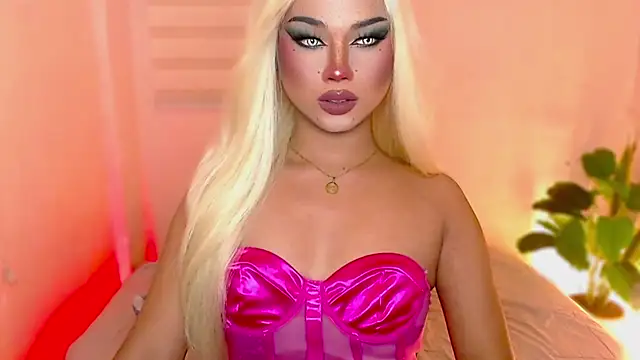 Snapshot of MissRumi_Hunter chatting on 11/01/25, 06:26 MissRumi Hunter online show from 11/01/25, 06:26