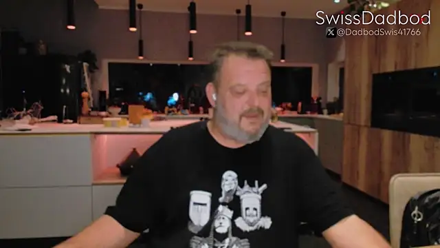 Snapshot of SwissDadbod chatting on 09/13/25, 08:41 SwissDadbod online show from 09/13/25, 08:41