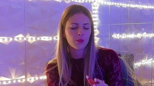 Snapshot of Aishha_ chatting on 11/25/25, 06:02 Aishha online show from 11/25/25, 06:02