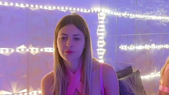 Snapshot of Aishha_ chatting on 11/28/25, 05:54 Aishha online show from 11/28/25, 05:54