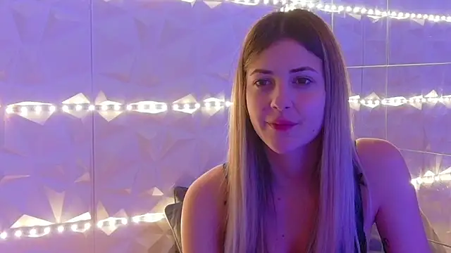 Snapshot of Aishha_ chatting on 12/01/25, 05:56 Aishha online show from 12/01/25, 05:56