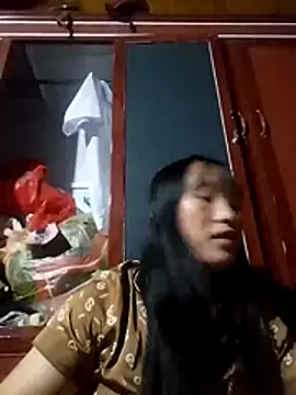 miss-su online show from 11/12/25, 01:17