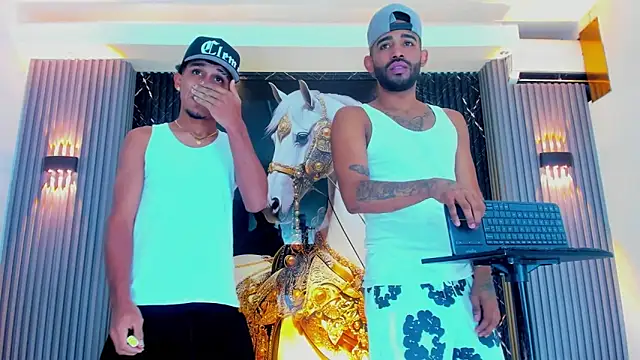 Extreme boys2 online show from 11/06/25, 03:51