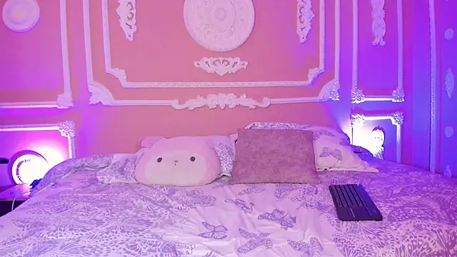 aitana johns online show from 10/14/25, 12:17