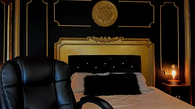 Snapshot of aitana_johns chatting on 12/15/25, 12:20 aitana johns online show from 12/15/25, 12:20