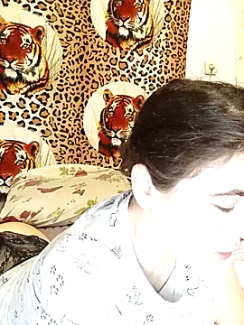 Snapshot of ToryTayler chatting on 10/25/25, 10:12 ToryTayler online show from 10/25/25, 10:12