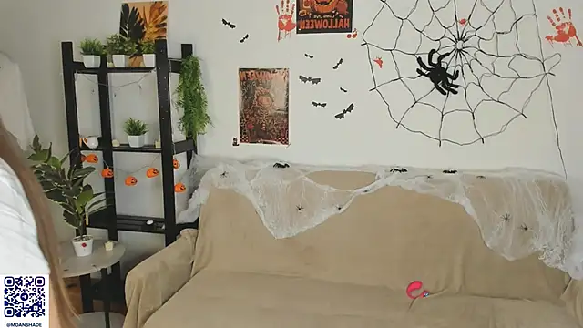 Snapshot of BlurryWish chatting on 10/30/25, 01:23 BlurryWish online show from 10/30/25, 01:23