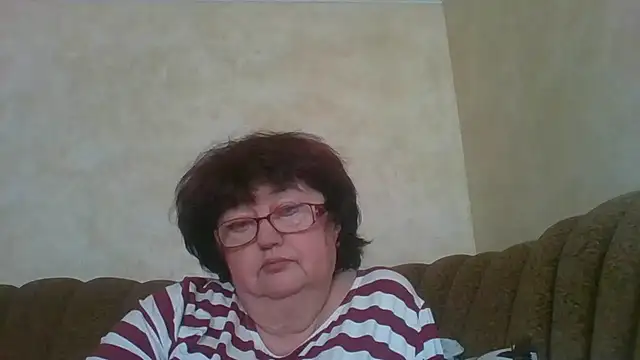 Snapshot of MilaSky5303 chatting on 09/23/25, 12:19 MilaSky5303 online show from 09/23/25, 12:19