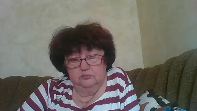 Snapshot of MilaSky5303 chatting on 09/24/25, 01:03 MilaSky5303 online show from 09/24/25, 01:03