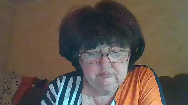 Snapshot of MilaSky5303 chatting on 10/04/25, 08:51 MilaSky5303 online show from 10/04/25, 08:51