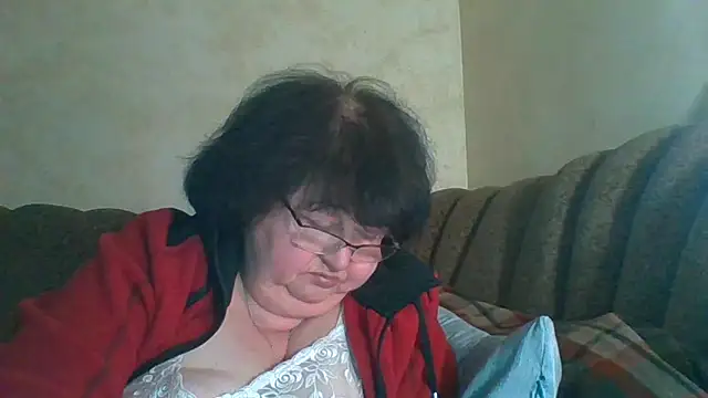 Snapshot of MilaSky5303 chatting on 02/12/26, 11:55 MilaSky5303 online show from 02/12/26, 11:55