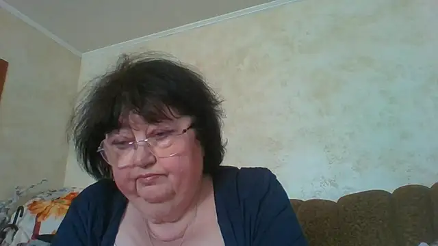 Snapshot of MilaSky5303 chatting on 03/27/26, 12:38 MilaSky5303 online show from 03/27/26, 12:38