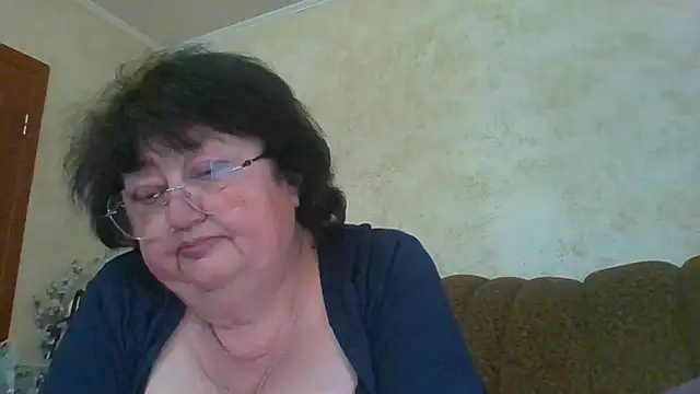 Snapshot of MilaSky5303 chatting on 04/01/26, 01:12 MilaSky5303 online show from 04/01/26, 01:12