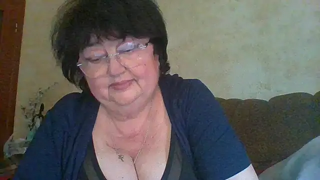 Snapshot of MilaSky5303 chatting on 04/12/26, 09:58 MilaSky5303 online show from 04/12/26, 09:58