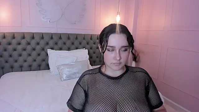 Briana 24 online show from 10/12/25, 06:18