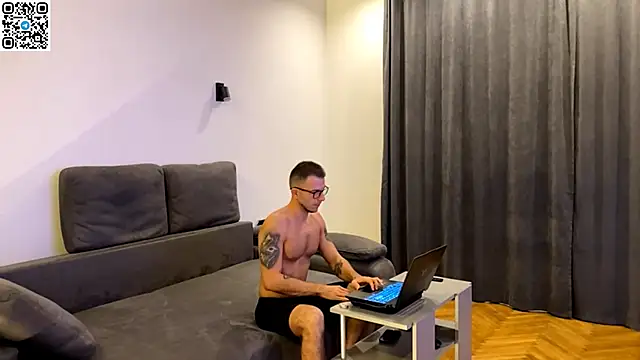 Snapshot of speed_god chatting on 11/11/25, 09:15 speed god online show from 11/11/25, 09:15