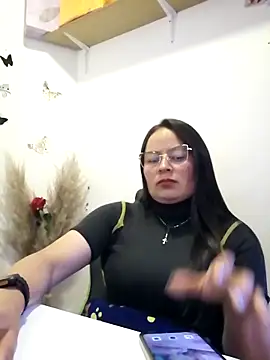 Snapshot of Daliz_Leon chatting on 09/23/25, 10:46 Daliz Leon online show from 09/23/25, 10:46