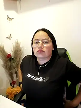 Snapshot of Daliz_Leon chatting on 10/03/25, 02:30 Daliz Leon online show from 10/03/25, 02:30