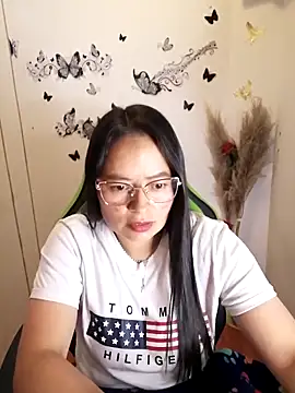 Snapshot of Daliz_Leon chatting on 10/05/25, 02:21 Daliz Leon online show from 10/05/25, 02:21