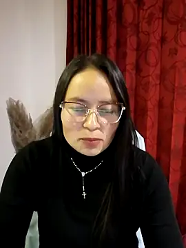 Snapshot of Daliz_Leon chatting on 10/21/25, 10:54 Daliz Leon online show from 10/21/25, 10:54