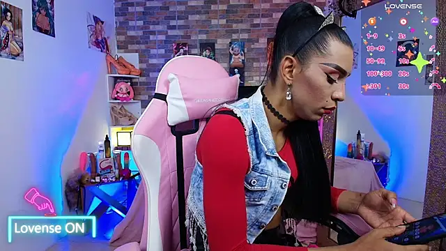 Starhott  online show from 09/23/25, 07:06