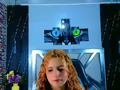 Maya Thomson online show from 09/13/25, 03:23