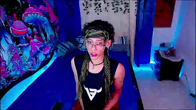 Snapshot of Thedoll_ethan7 chatting on 03/19/26, 01:09 Thedoll ethan7 online show from 03/19/26, 01:09