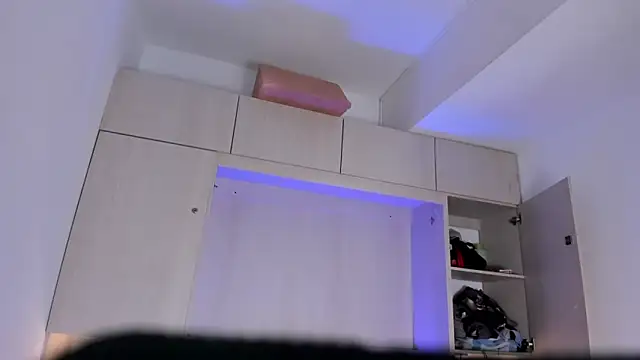 Stefannyevans  online show from 09/12/25, 12:16