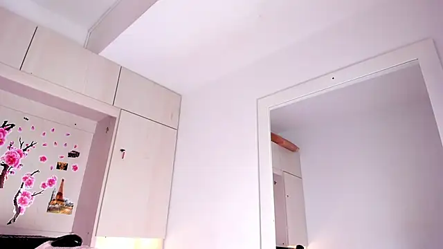 Stefannyevans  online show from 10/09/25, 12:47